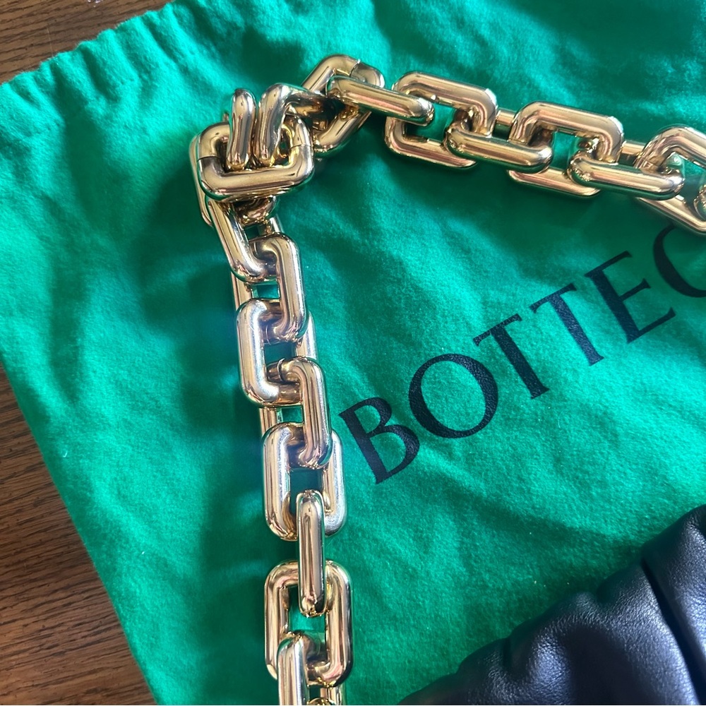 Botegga Black Leather Pouch Bag with Gold Chain - Picture 4 of 10